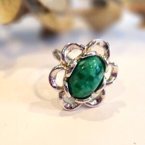 Vintage 60s Boho Silver and Green Flower Ring